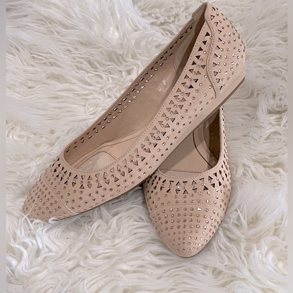 Alex Marie Cream and Rose Gold Rhinestone Flats (8M) NWOT.